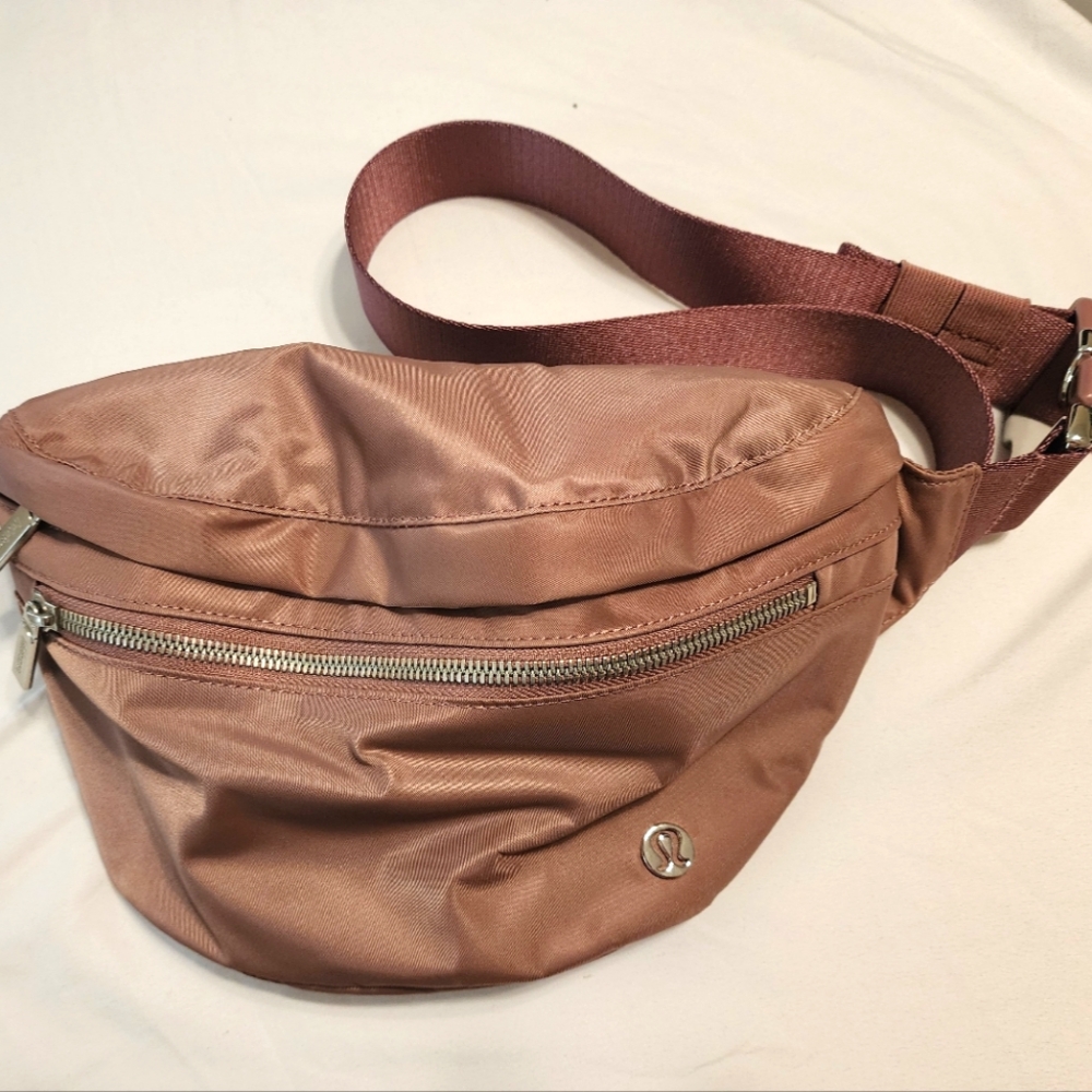 Lululemon City Adventurer Belt Bag 2.5L in Twilight Rose
